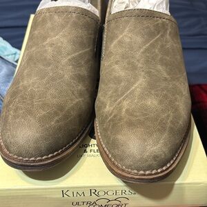 Kim Rogers womens Brown Loafers